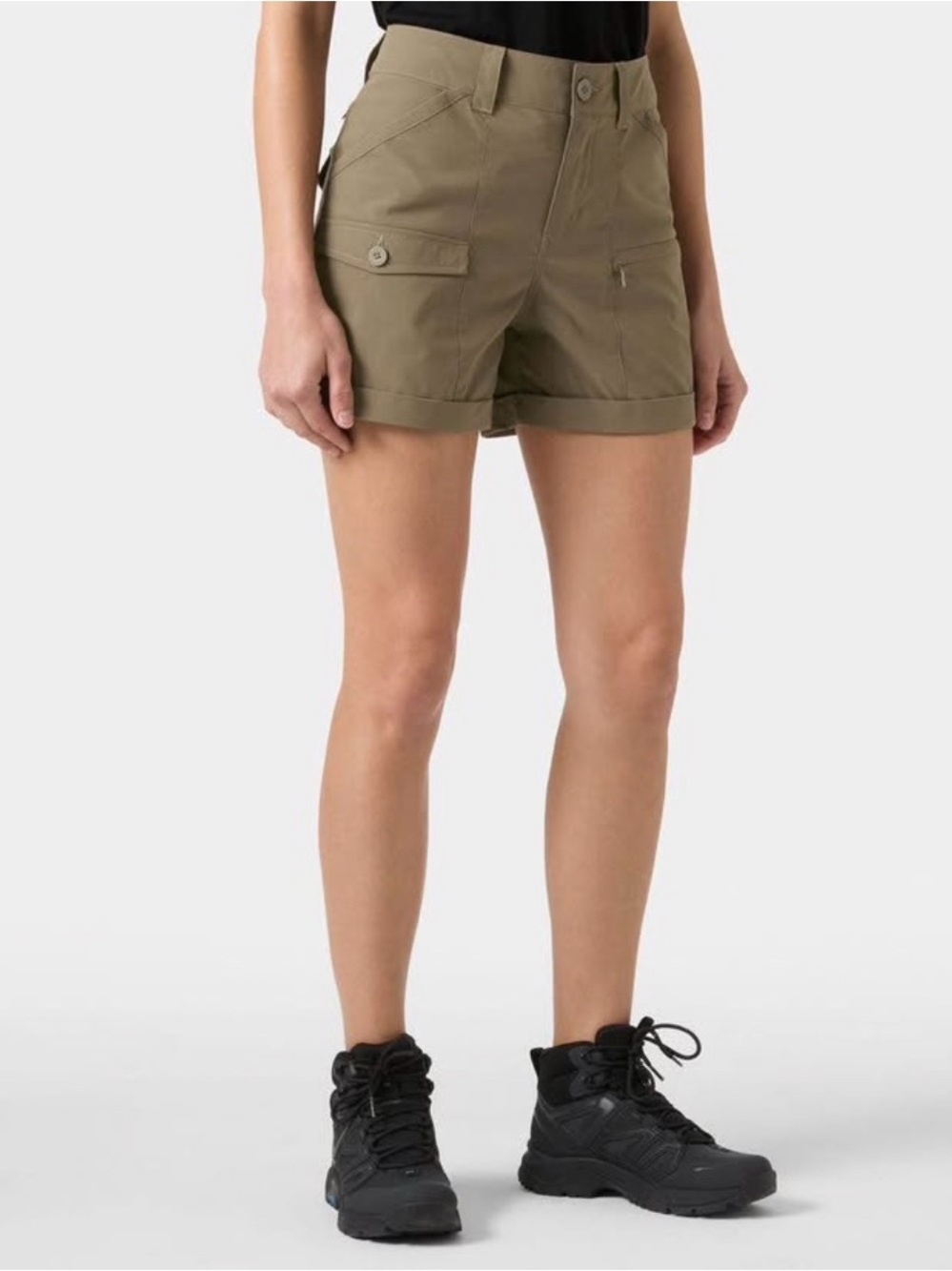 Helly Hansen Maridalen hiking shorts in khaki never worn